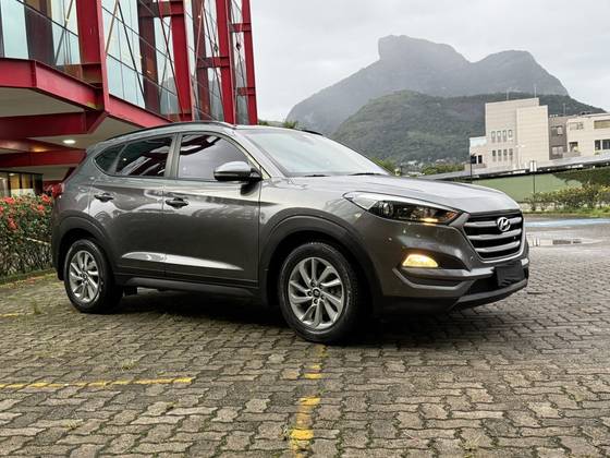 HYUNDAI TUCSON 1.6 16V T-GDI GASOLINA GLS ECOSHIFT HYUNDAI TUCSON 1.6 16V T-GDI GASOLINA GLS ECOSHIFT